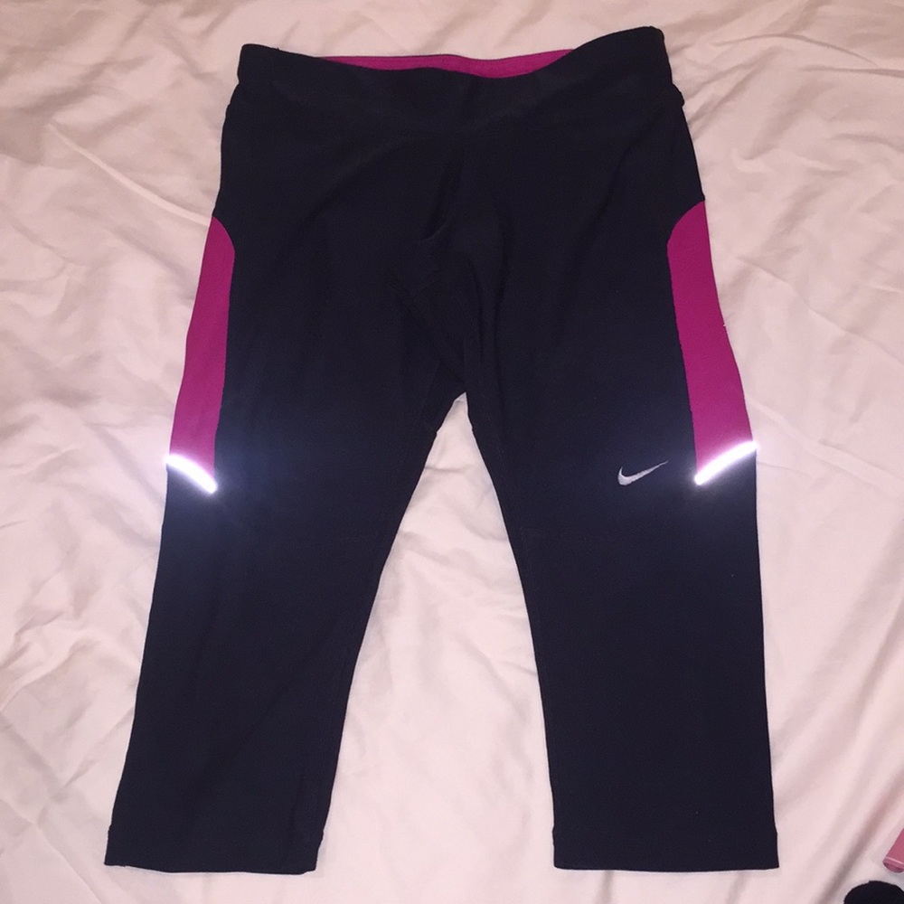 NIKE cropped leggings